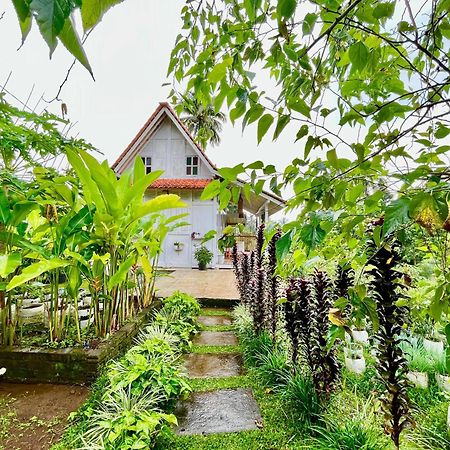 Pondok Is Oke Villa Scenic View Banyuwangi  Exterior photo